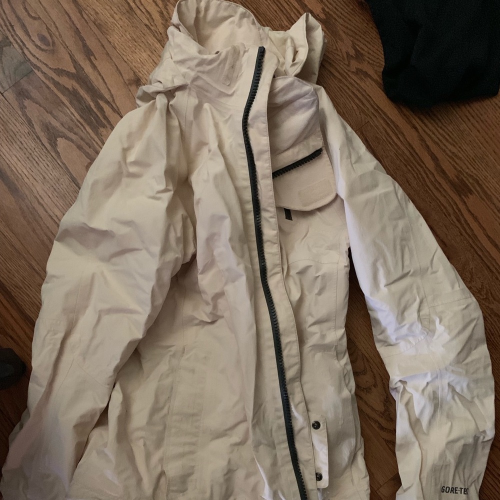 Cream BURTON ak snowboard jacket